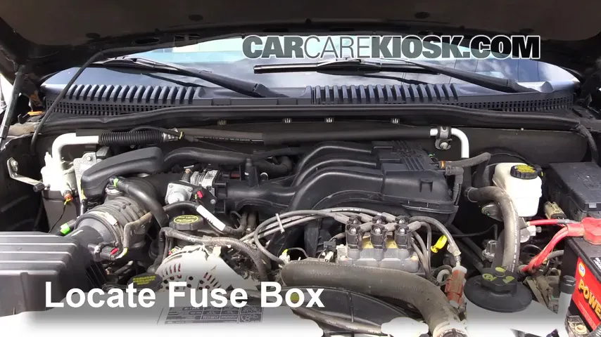 2008 Ford Explorer Sport Trac XLT 4.0L V6 Fuse (Engine) Replace